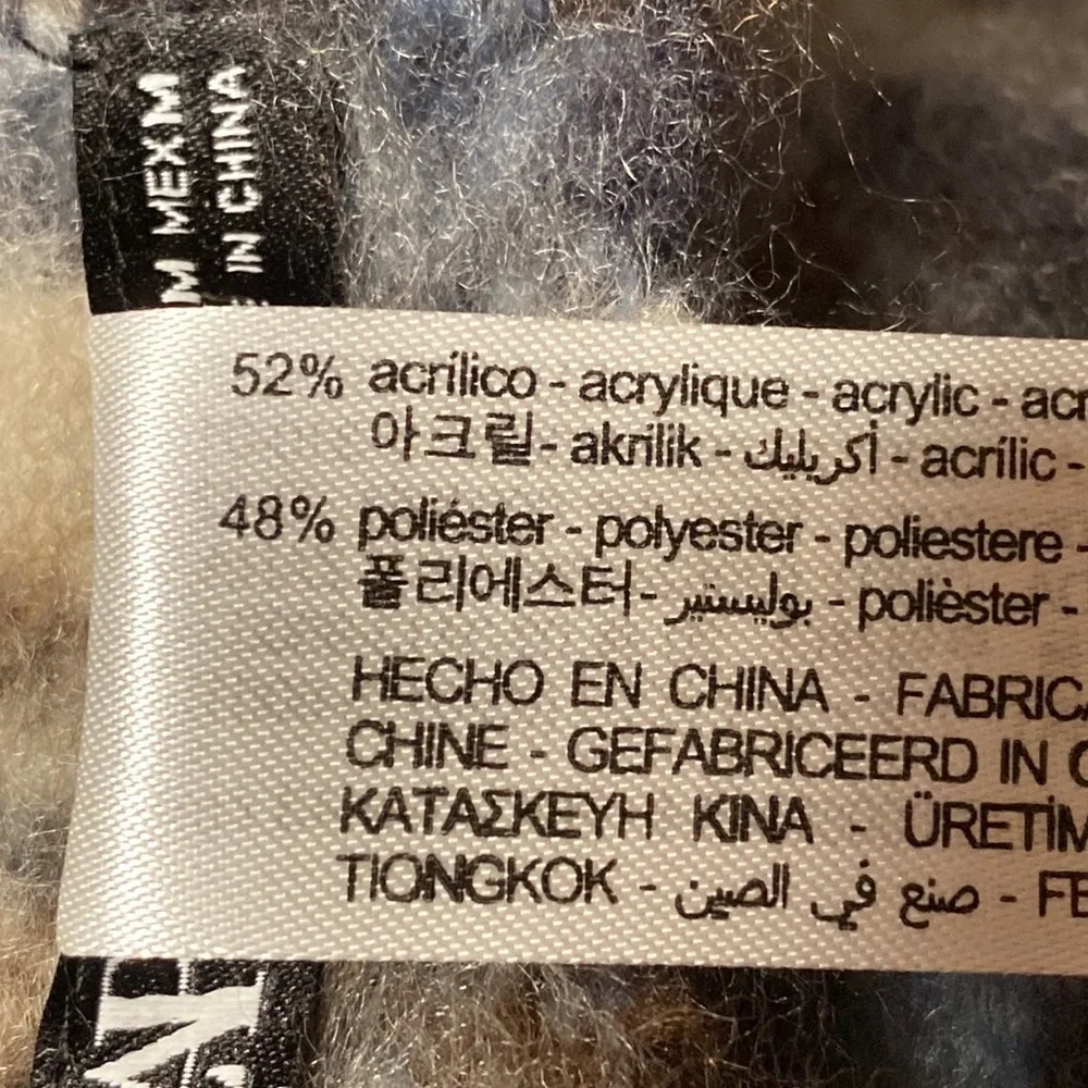 NWT. Zara Blue/Cream Checked Fringed Scarf.